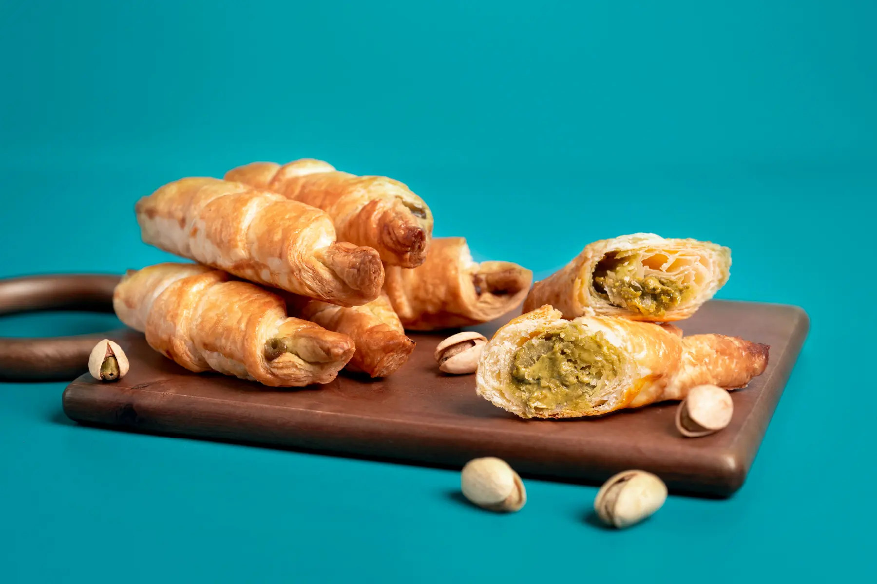 CROISSANT COM CREME DE PISTÁCIO